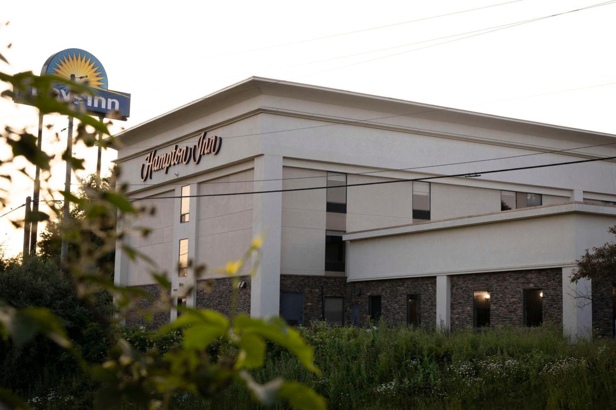 Hampton Inn Kent/Akron Area Esterno foto